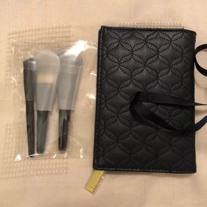 Estée Lauder brushes